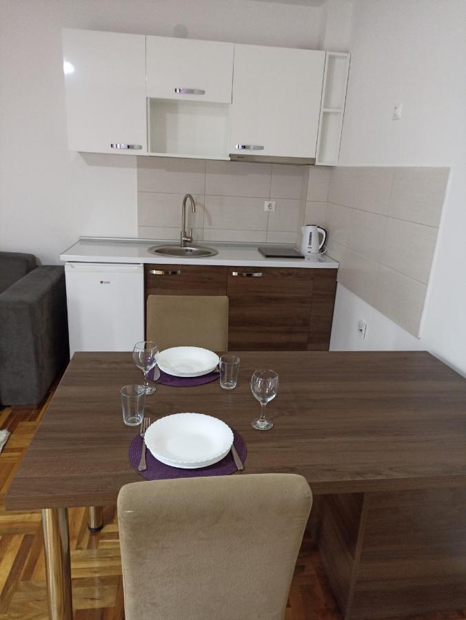 Sunny Apartment Ni Exterior foto
